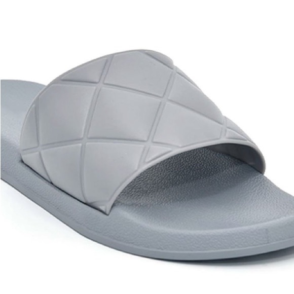 J/Slides Gray Quilted Fabio Slide Sandals Women’s Size 6 Medium NEW in Bag - Picture 3 of 4